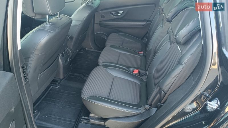 Минивэн Renault Scenic 2017 в Киеве