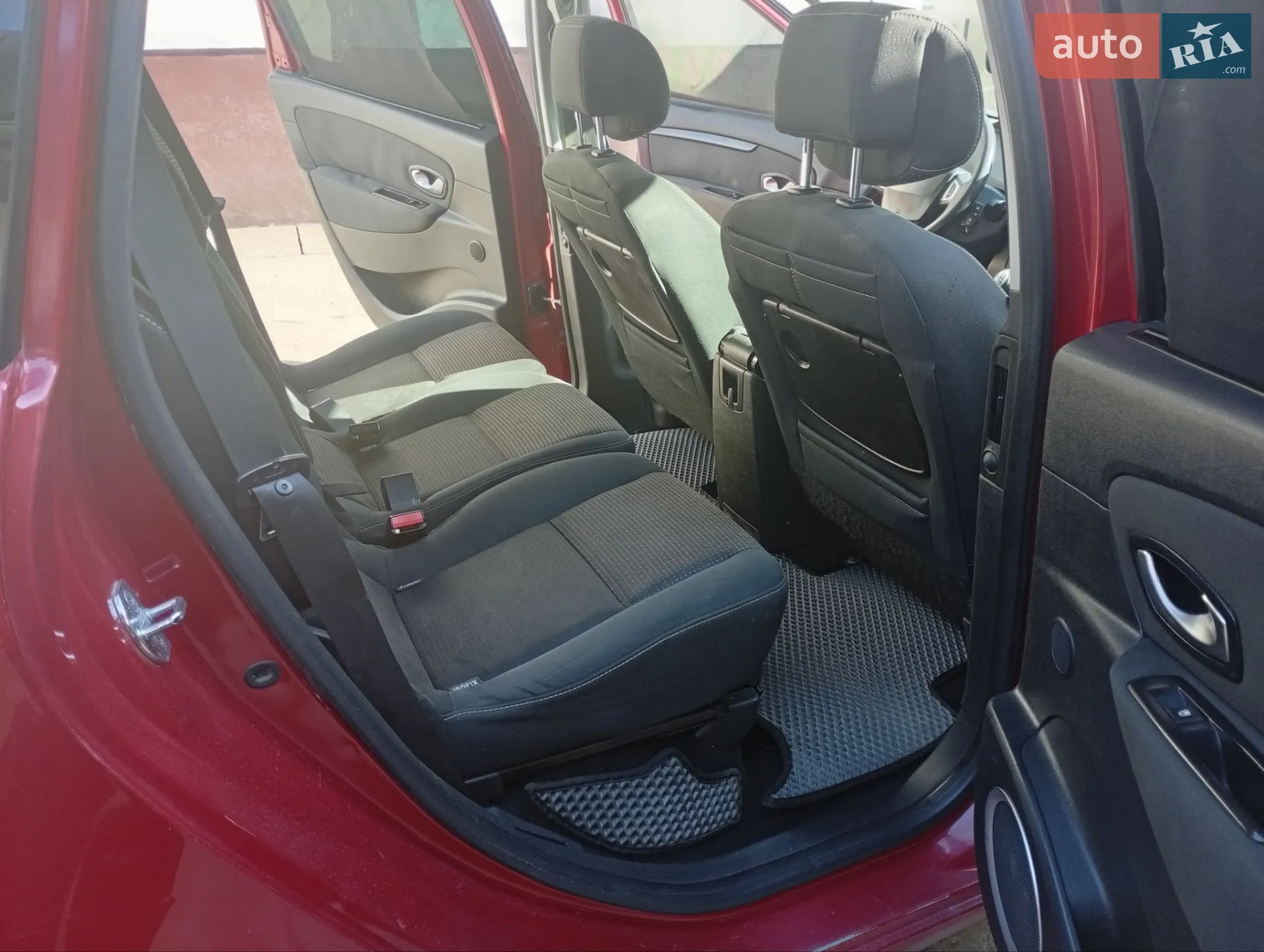 2010 Renault Scenic - мініатюра 12