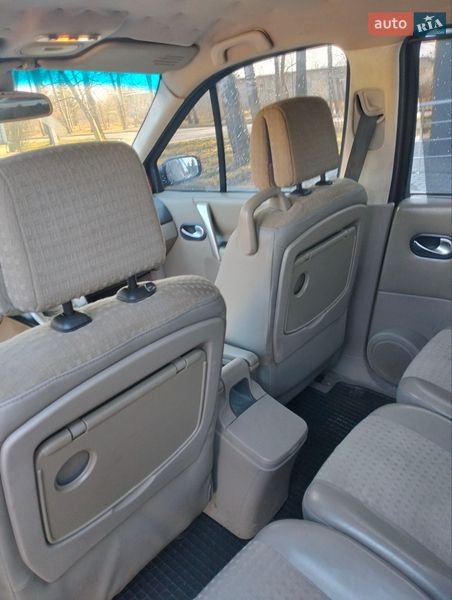 Минивэн Renault Scenic 2004 в Черновцах