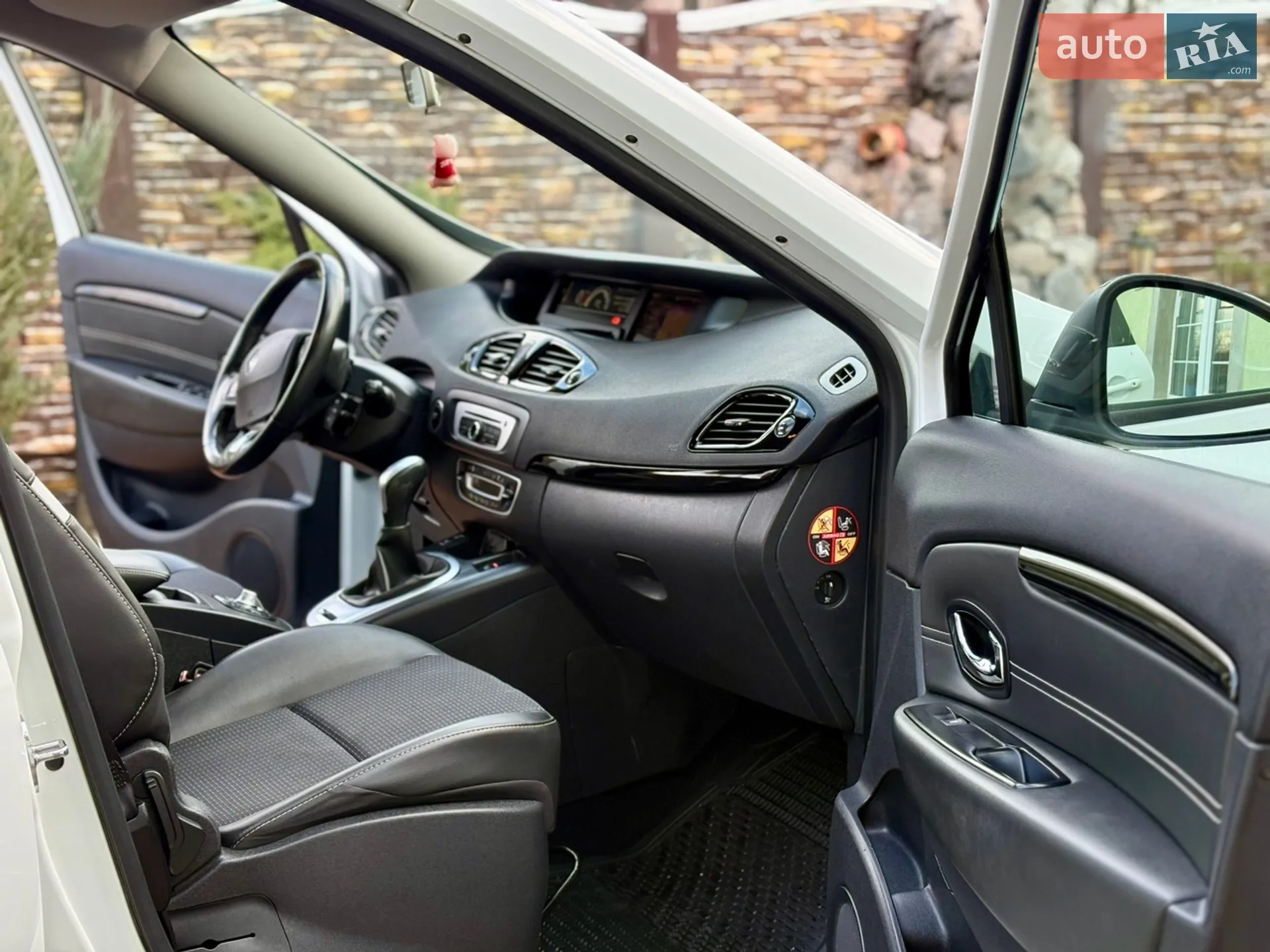 2015 Renault Scenic - мініатюра 12