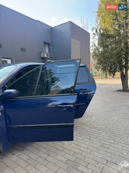 Минивэн Renault Scenic 2006 в Ровно