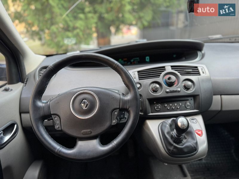 Минивэн Renault Scenic 2006 в Ровно