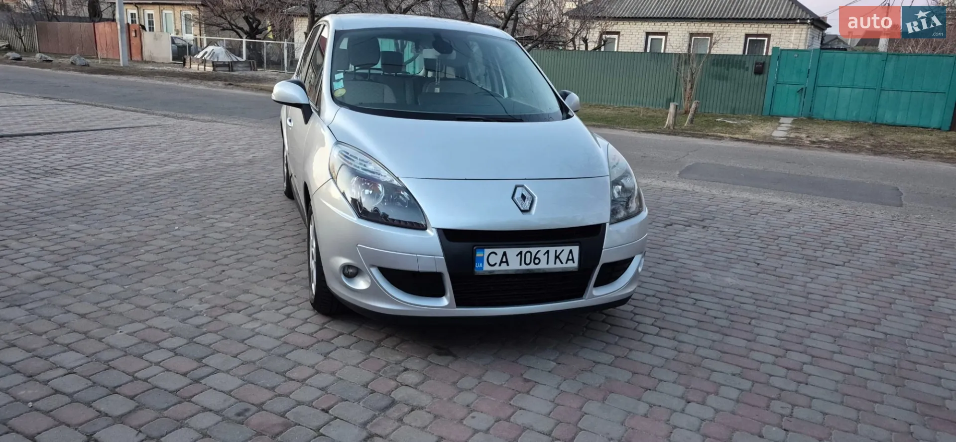 2010 Renault Scenic - мініатюра 11