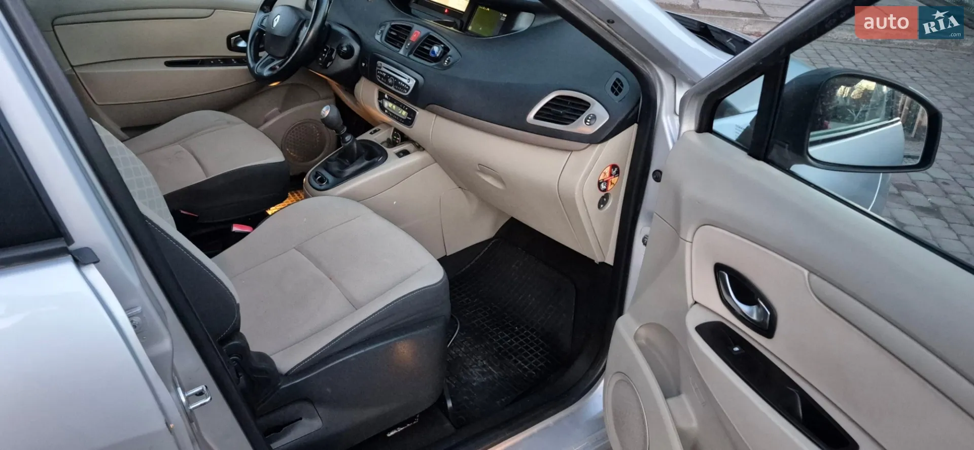 2010 Renault Scenic - мініатюра 14