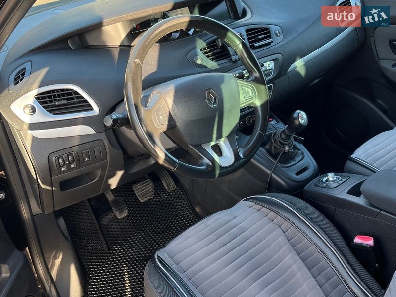 Минивэн Renault Scenic 2010 в Кременчуге