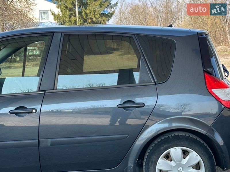 Мінівен Renault Scenic 2006 в Хотині