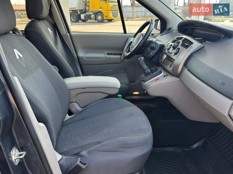 Мінівен Renault Scenic 2006 в Хотині