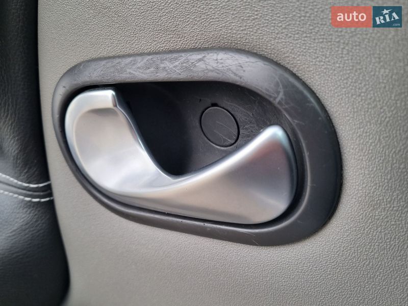 Минивэн Renault Scenic 2005 в Полтаве