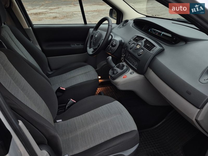 Минивэн Renault Scenic 2006 в Полтаве