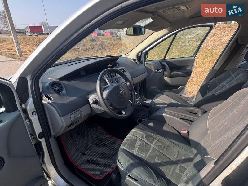 Минивэн Renault Scenic 2005 в Ратным