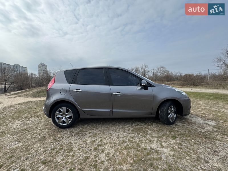Минивэн Renault Scenic 2011 в Киеве фото 7 Минивэн Renault Scenic 2011 в Киеве