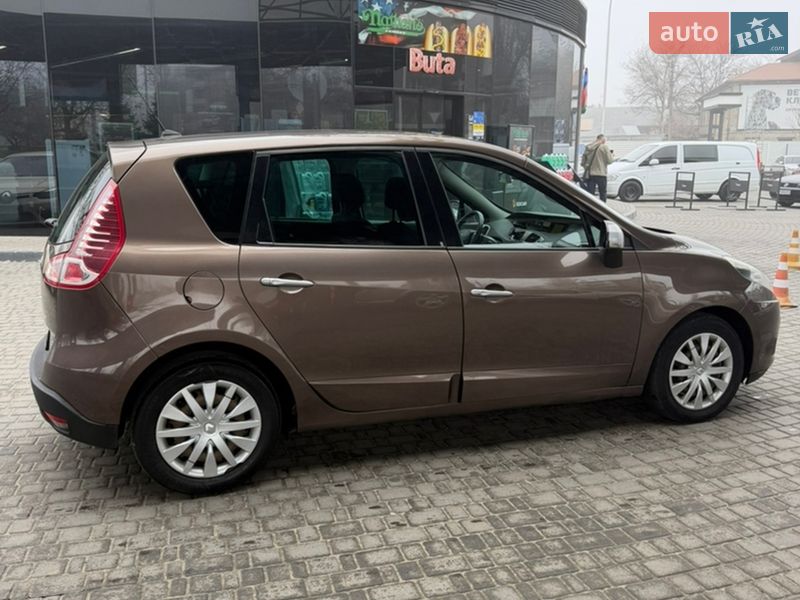 Мінівен Renault Scenic 2010 в Одесі