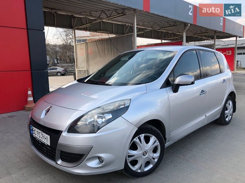 Мінівен Renault Scenic 2011 в Рівному