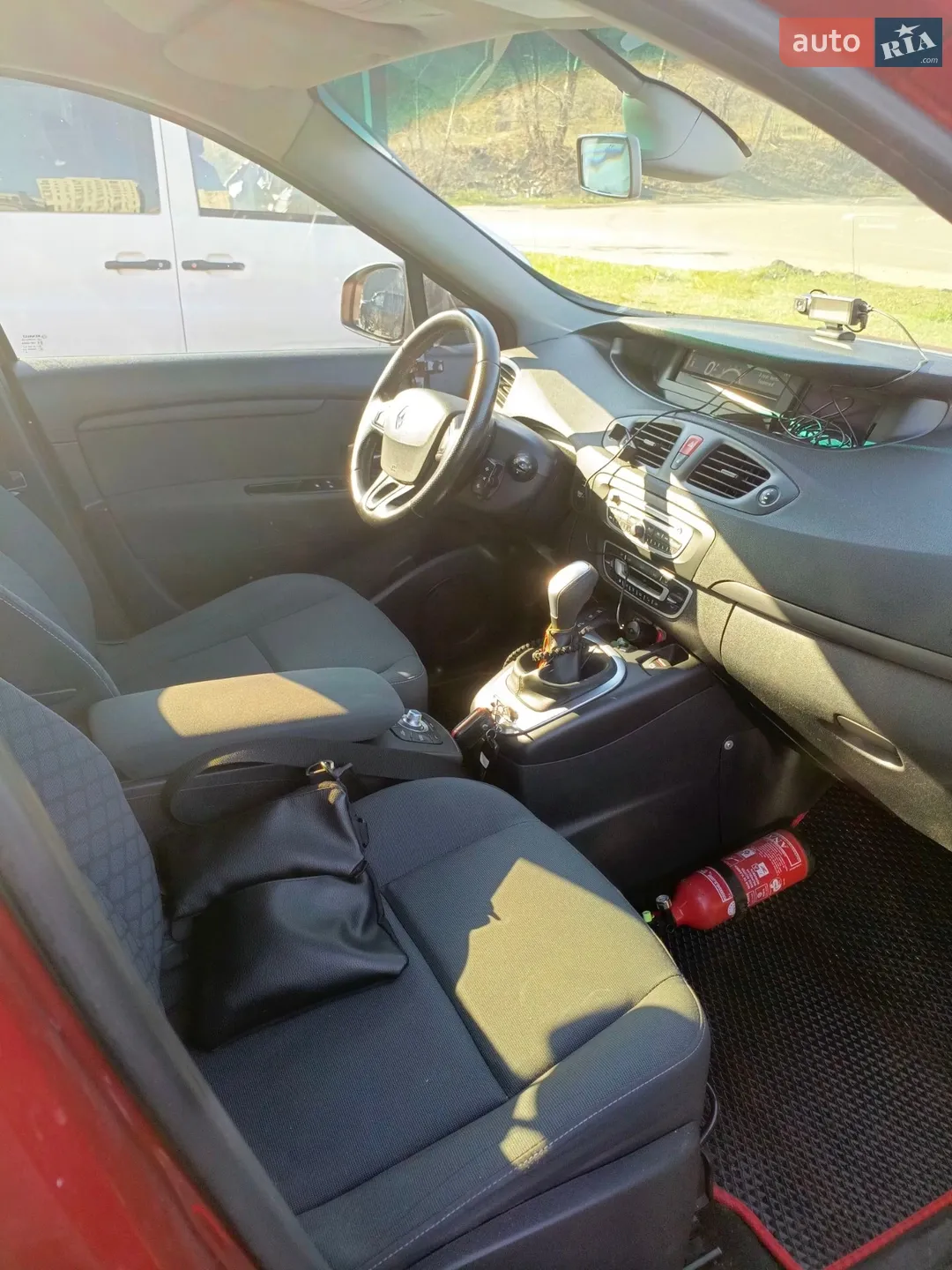 2010 Renault Scenic - мініатюра 15