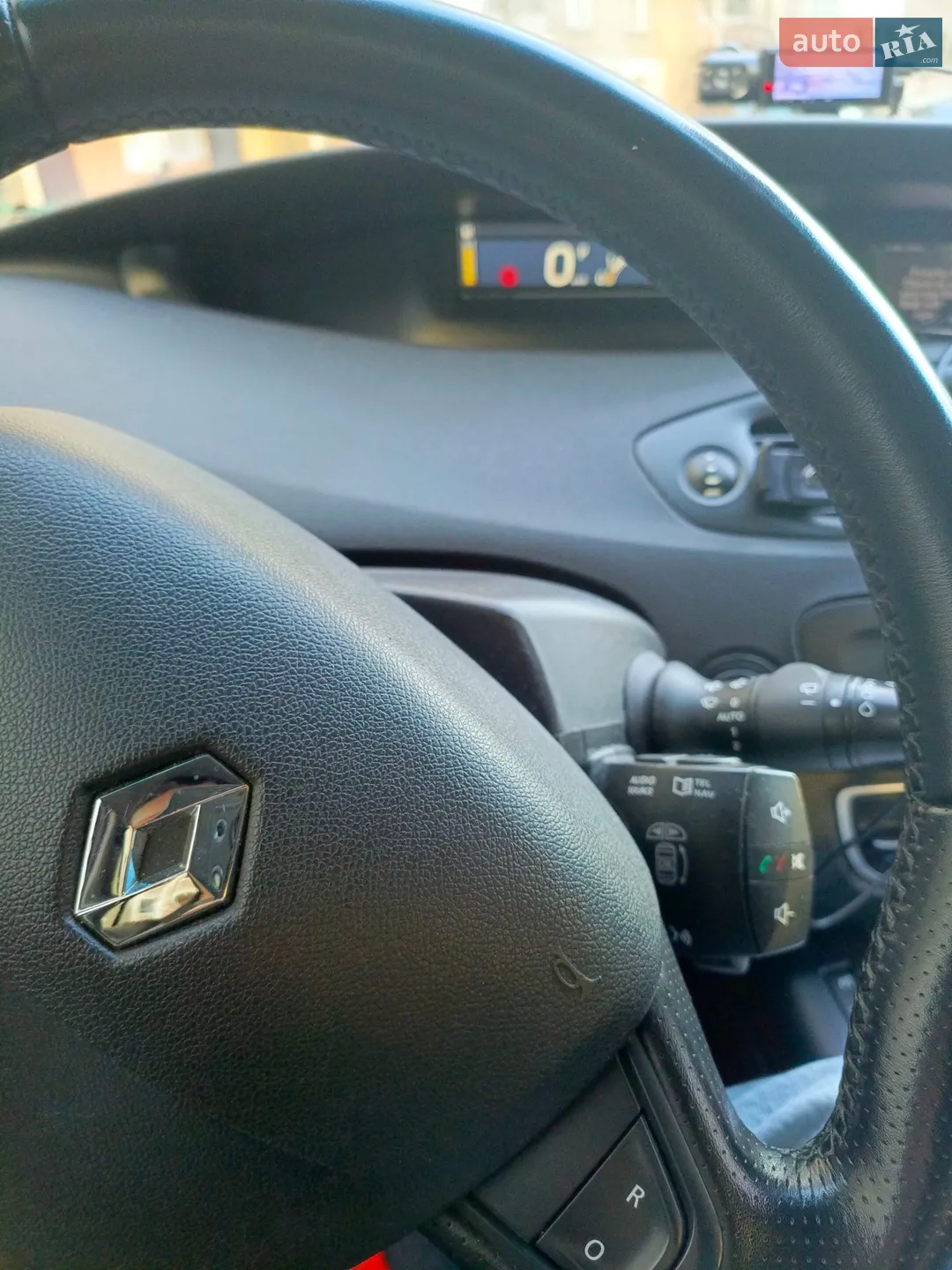 2010 Renault Scenic - мініатюра 24