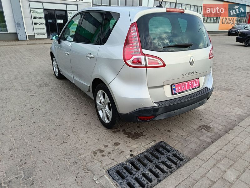 Мінівен Renault Scenic 2010 в Нововолинську