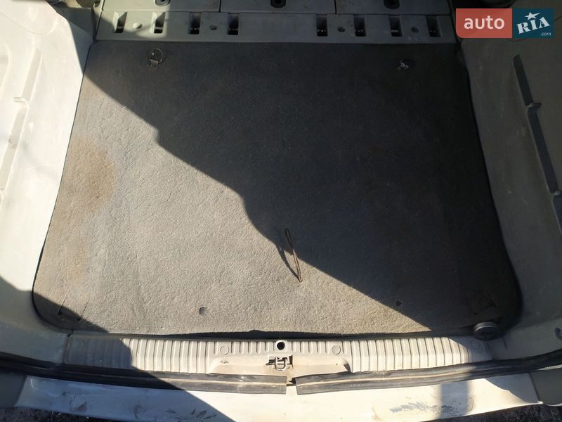 Мінівен Renault Scenic 2002 в Ірпені