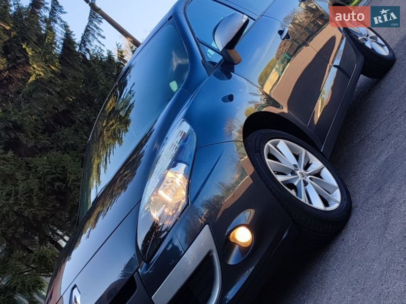 Минивэн Renault Scenic 2010 в Черкассах