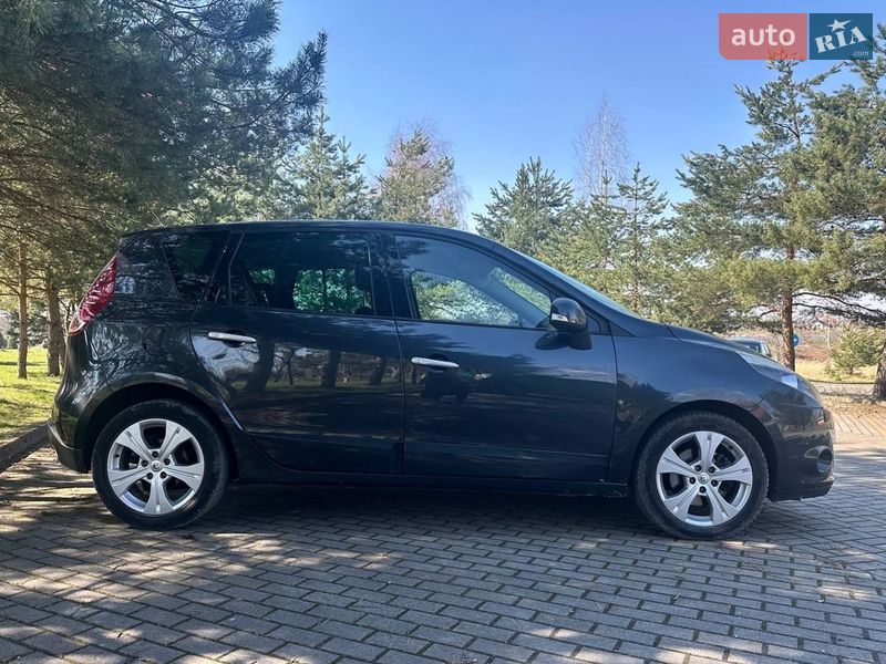 Мінівен Renault Scenic 2011 в Дрогобичі