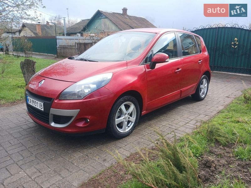 Минивэн Renault Scenic 2011 в Черкассах фото Минивэн Renault Scenic 2011 в Черкассах