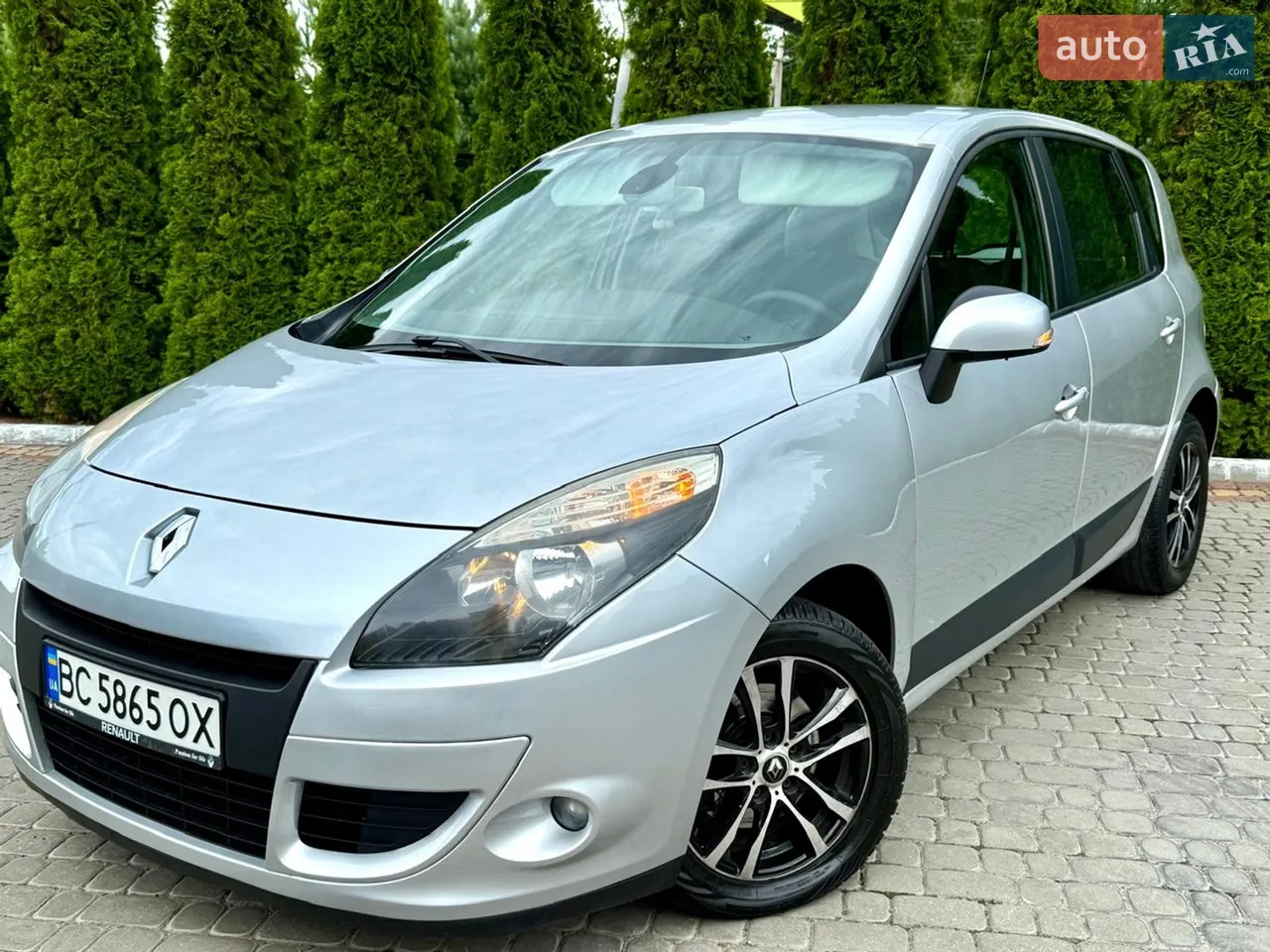 2010 Renault Scenic - мініатюра 15