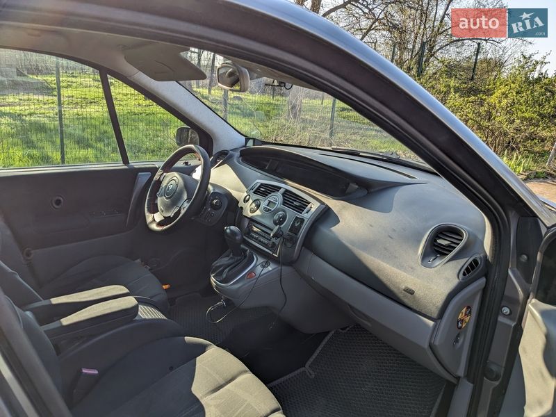Мінівен Renault Scenic 2004 в Запоріжжі