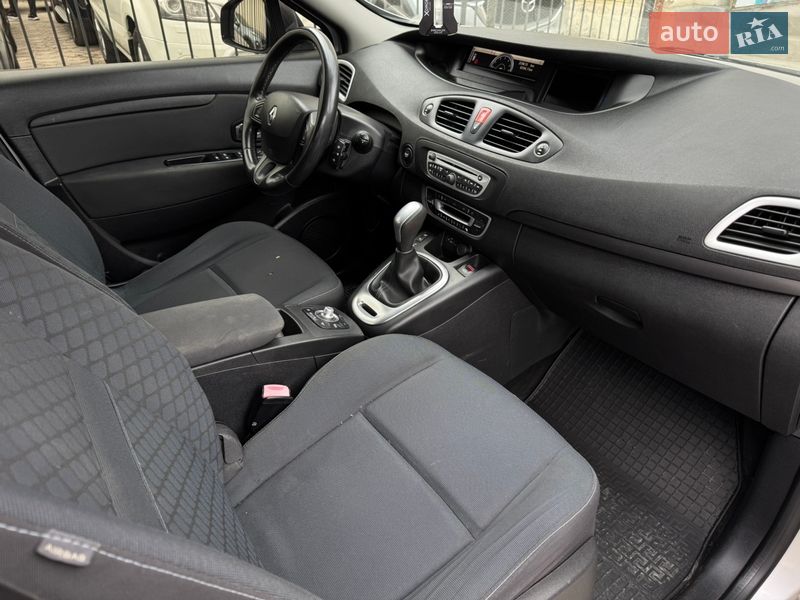 Минивэн Renault Scenic 2010 в Николаеве
