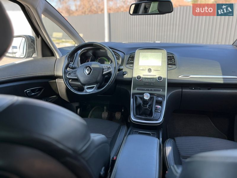 Мінівен Renault Scenic 2017 в Ірпені фото 16 Мінівен Renault Scenic 2017 в Ірпені