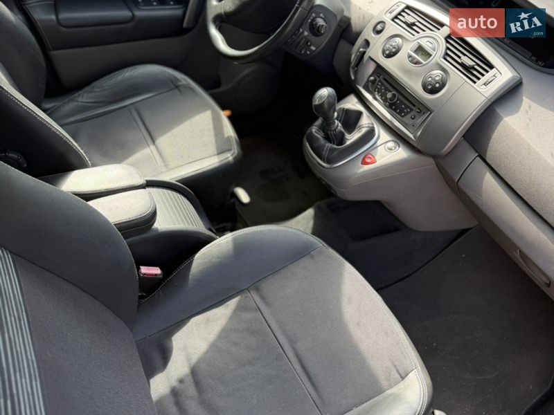 Мінівен Renault Scenic 2008 в Луцьку