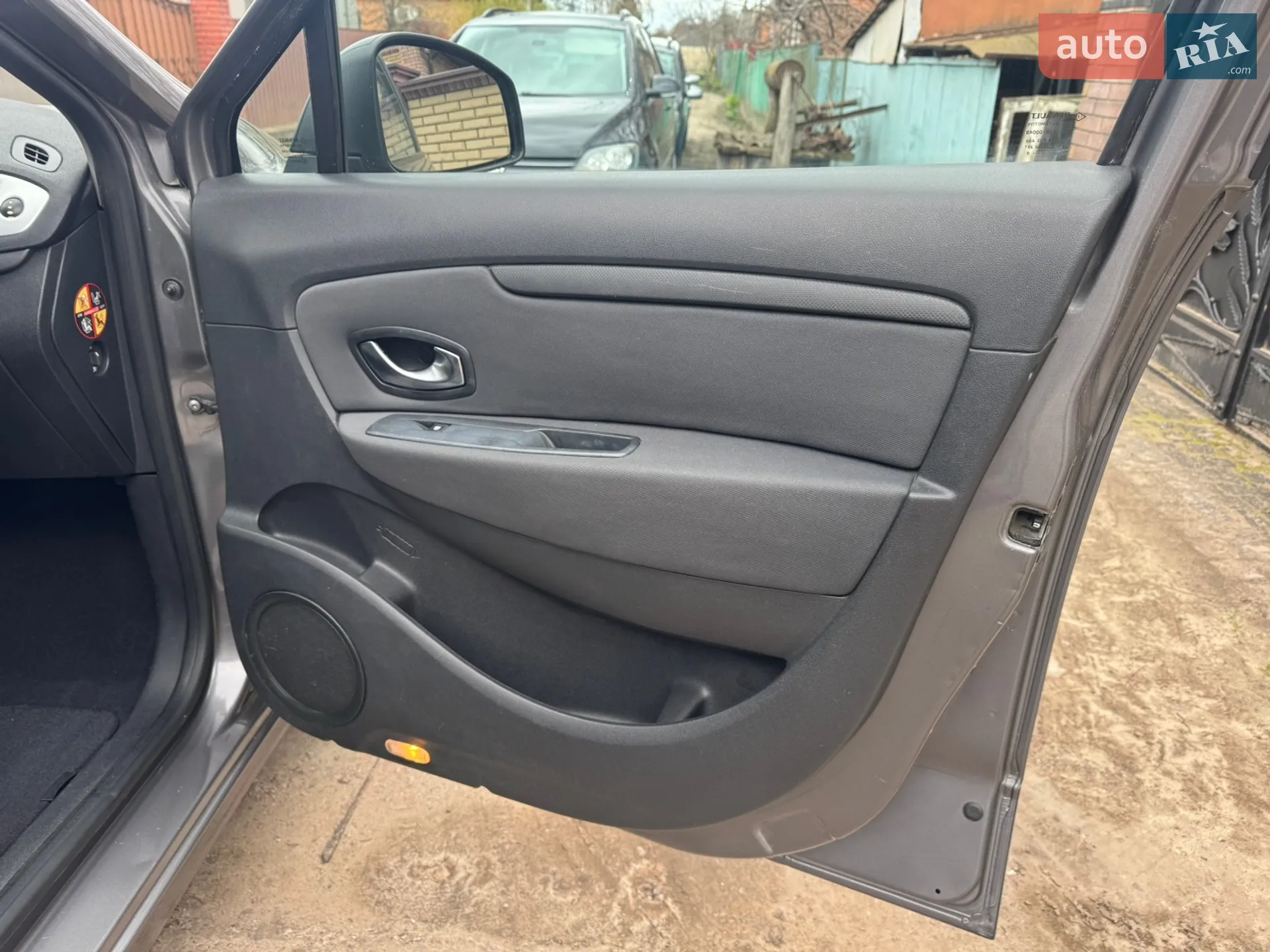 2010 Renault Scenic - мініатюра 39