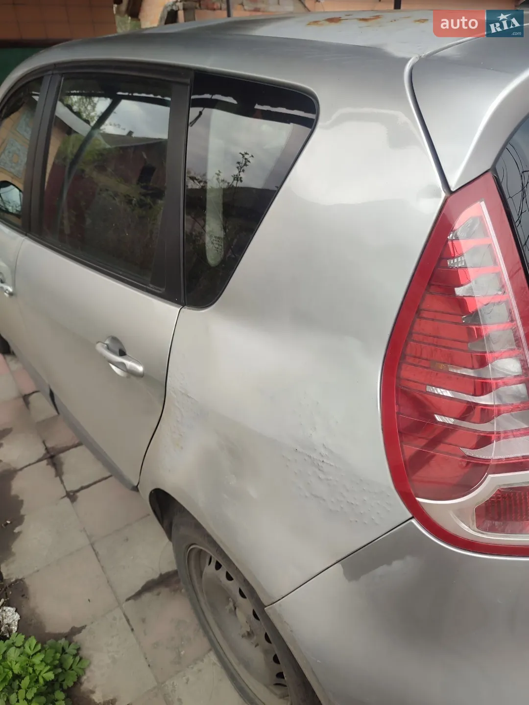 2010 Renault Scenic - мініатюра 12