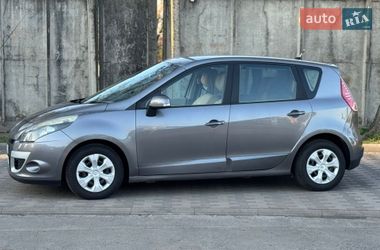 Минивэн Renault Scenic 2009 в Лубнах