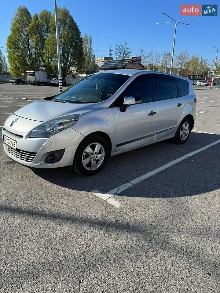 2010 Renault Scenic - мініатюра 21