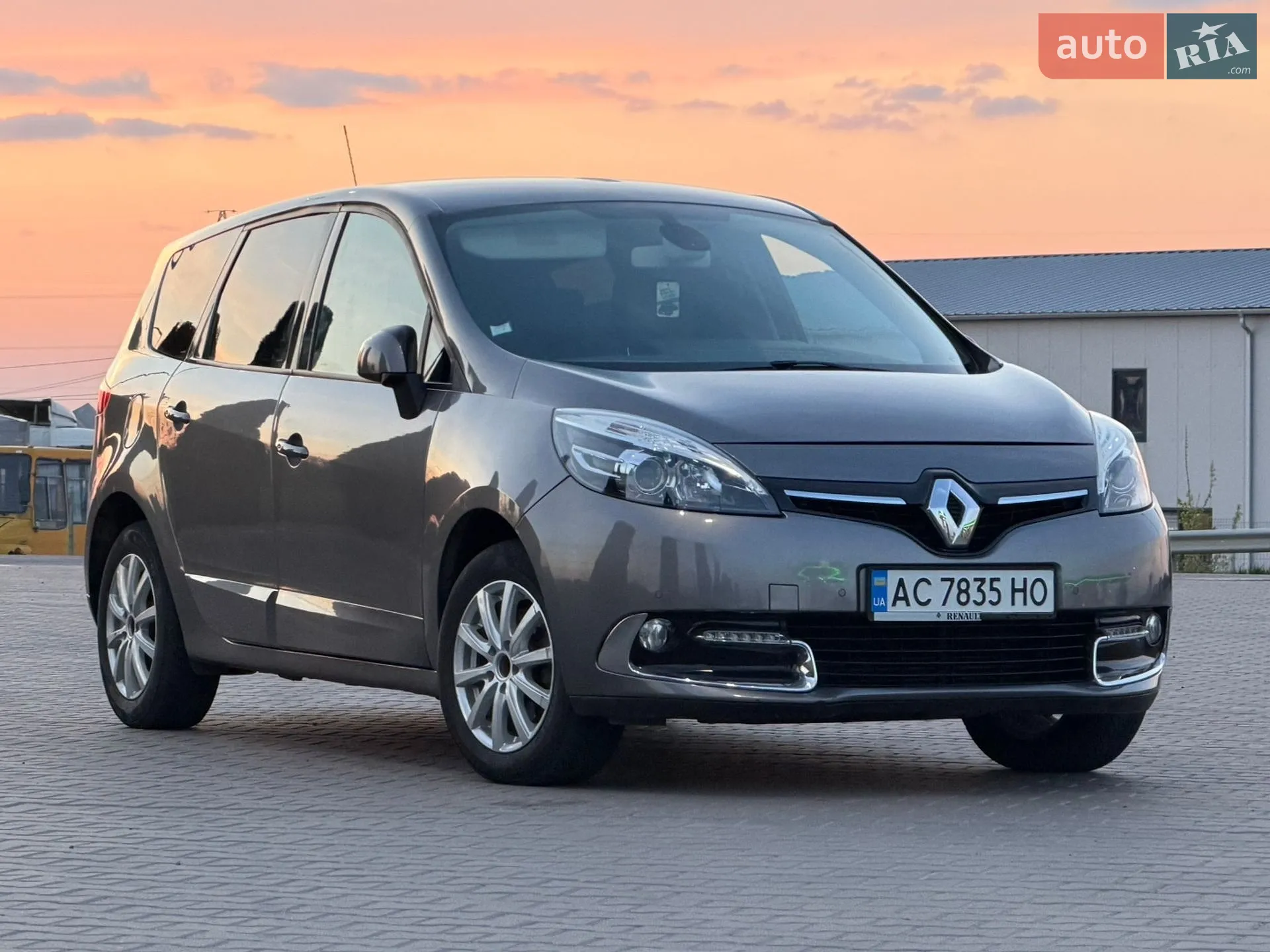 2014 Renault Scenic - мініатюра 2