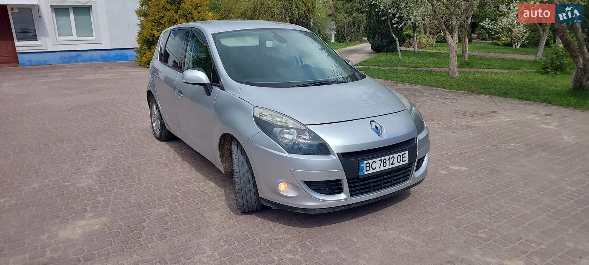 2010 Renault Scenic - мініатюра 2