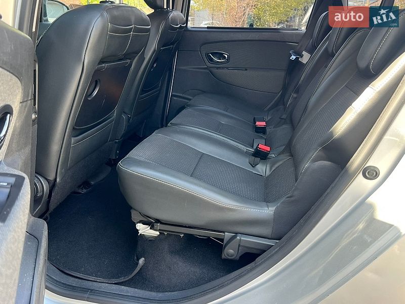 Минивэн Renault Scenic 2012 в Киеве