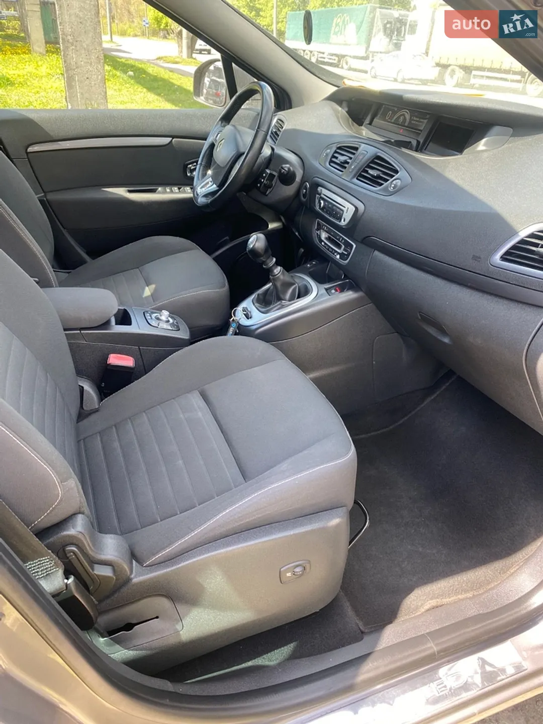 2015 Renault Scenic - мініатюра 17