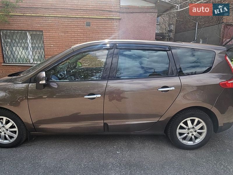 Мінівен Renault Scenic 2010 в Харкові