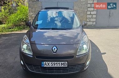 Минивэн Renault Scenic 2010 в Харькове