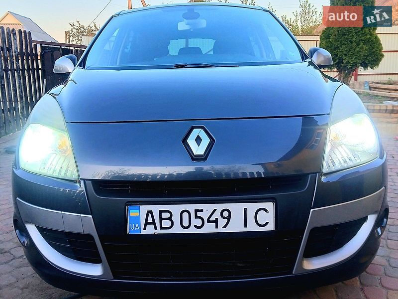 Мінівен Renault Scenic 2010 в Краматорську