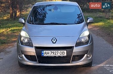 Минивэн Renault Scenic 2011 в Кременчуге