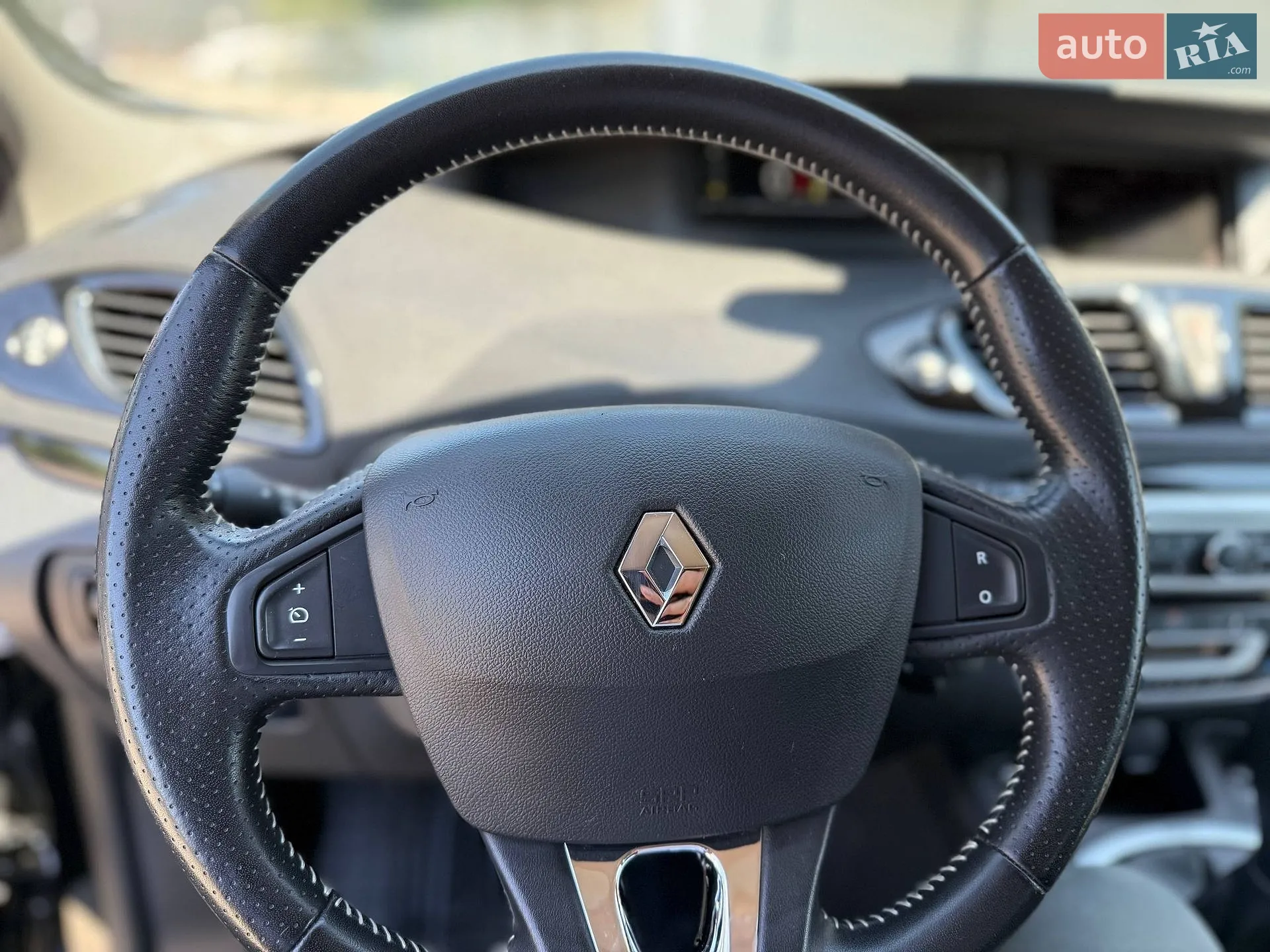 2015 Renault Scenic - мініатюра 32