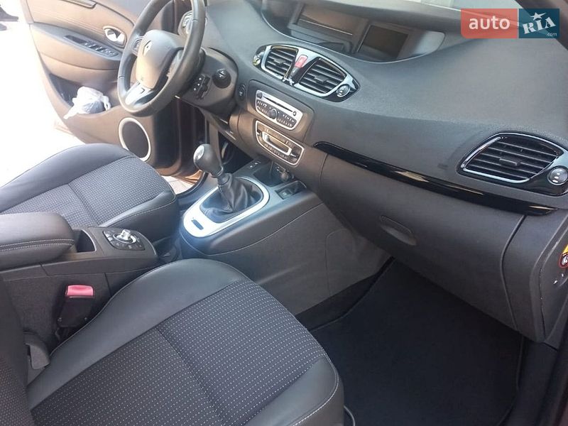 Мінівен Renault Scenic 2011 в Луцьку