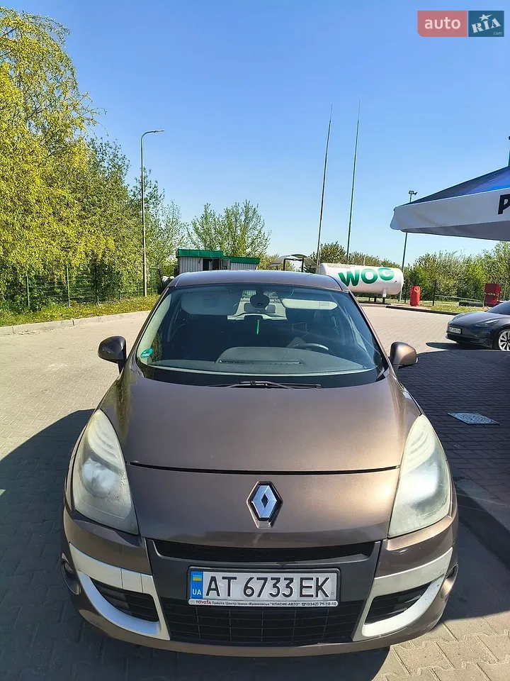 2010 Renault Scenic - мініатюра 13