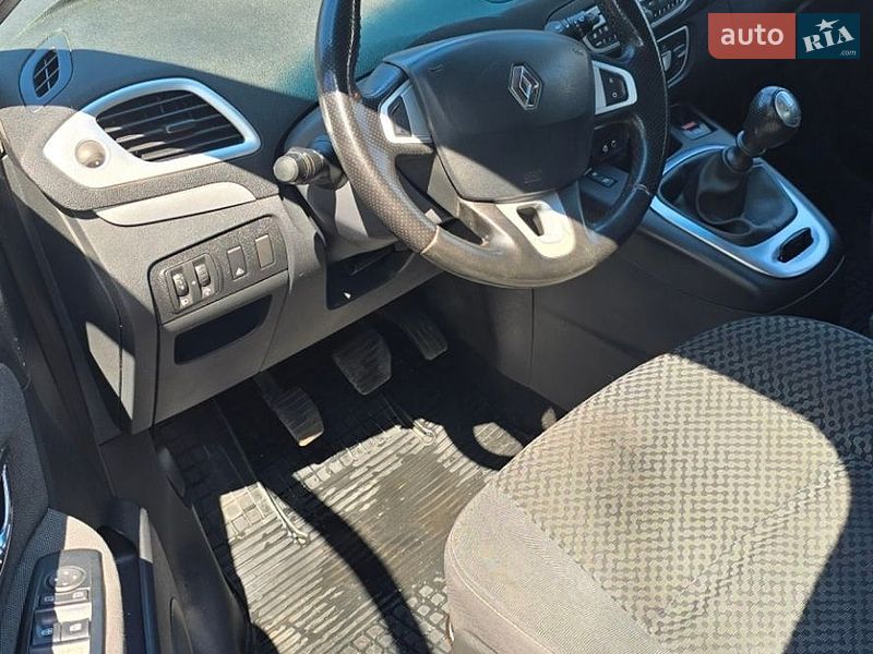 Минивэн Renault Scenic 2011 в Киеве