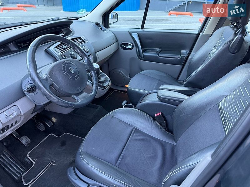 Минивэн Renault Scenic 2007 в Ровно