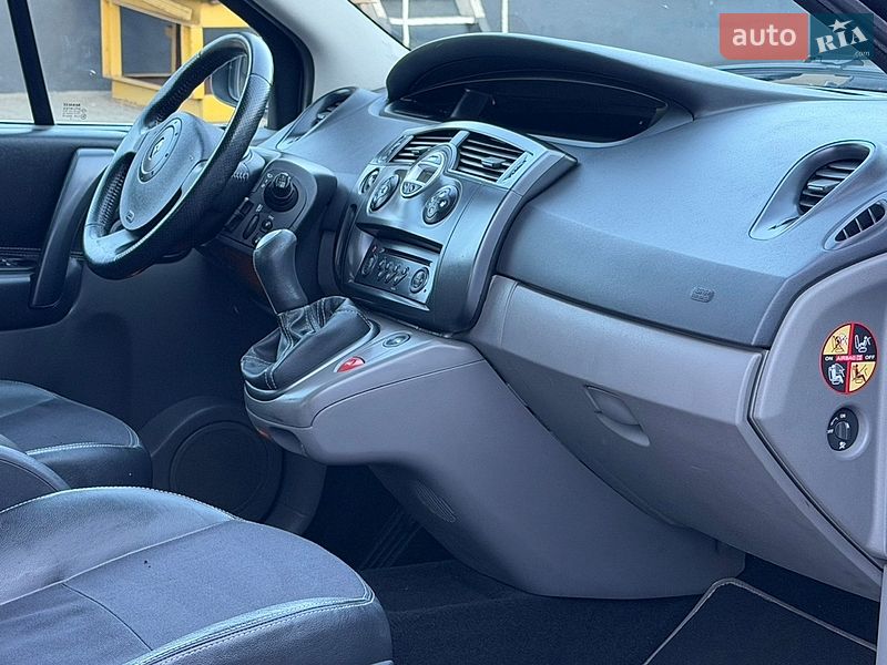 Минивэн Renault Scenic 2007 в Ровно