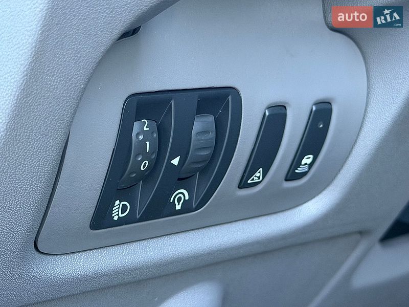 Минивэн Renault Scenic 2007 в Ровно