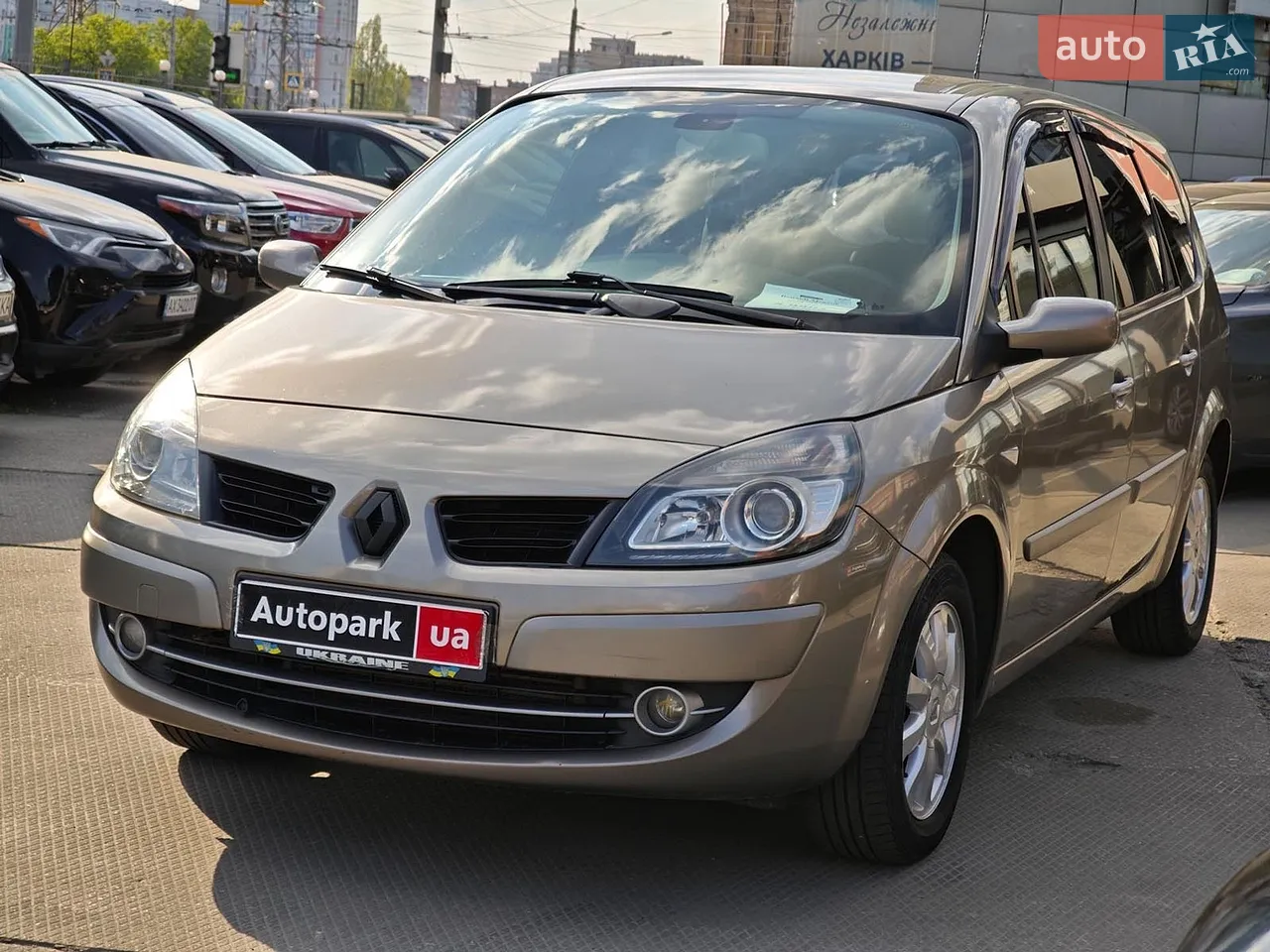 2010 Renault Scenic - мініатюра 17