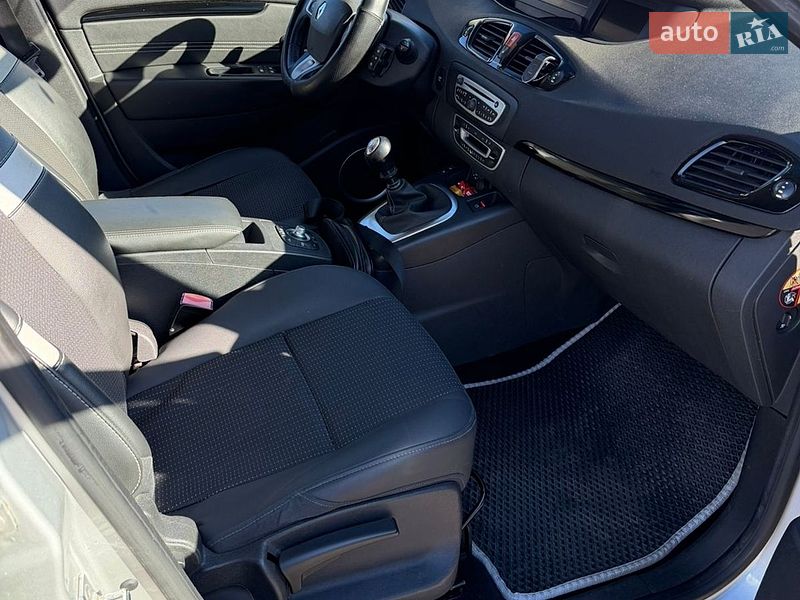 Минивэн Renault Scenic 2011 в Луцке